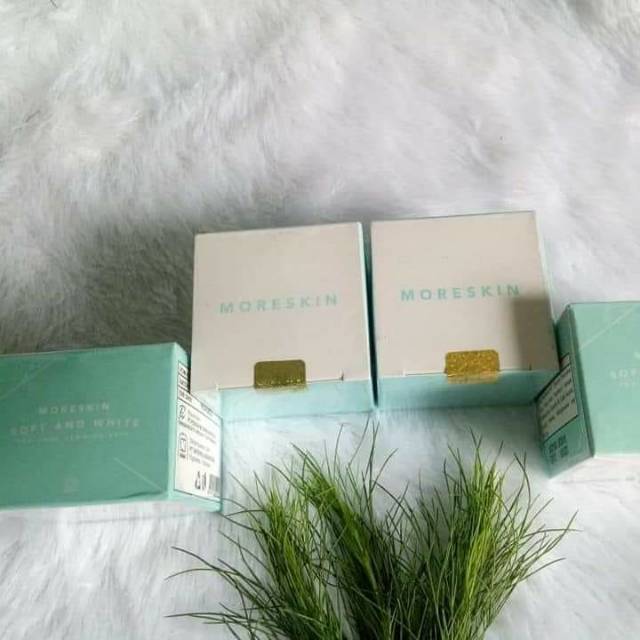 

MORESKIN SOFT & WHITE PENCERAH WAJAH/HERBAL NASA ORGANIK