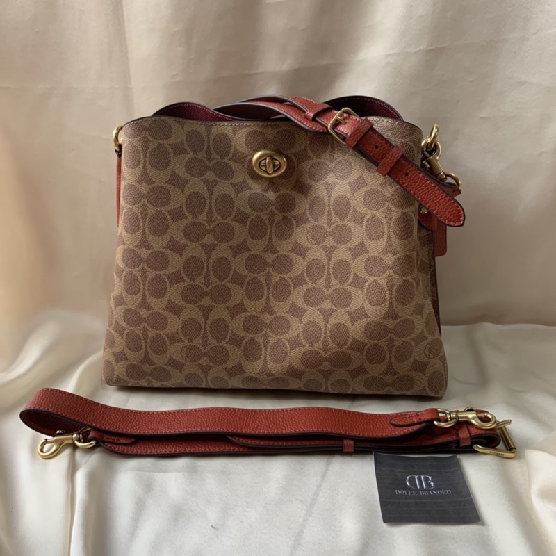 CH Willow Shoulder Bag In Signature Canvas  (C2745)