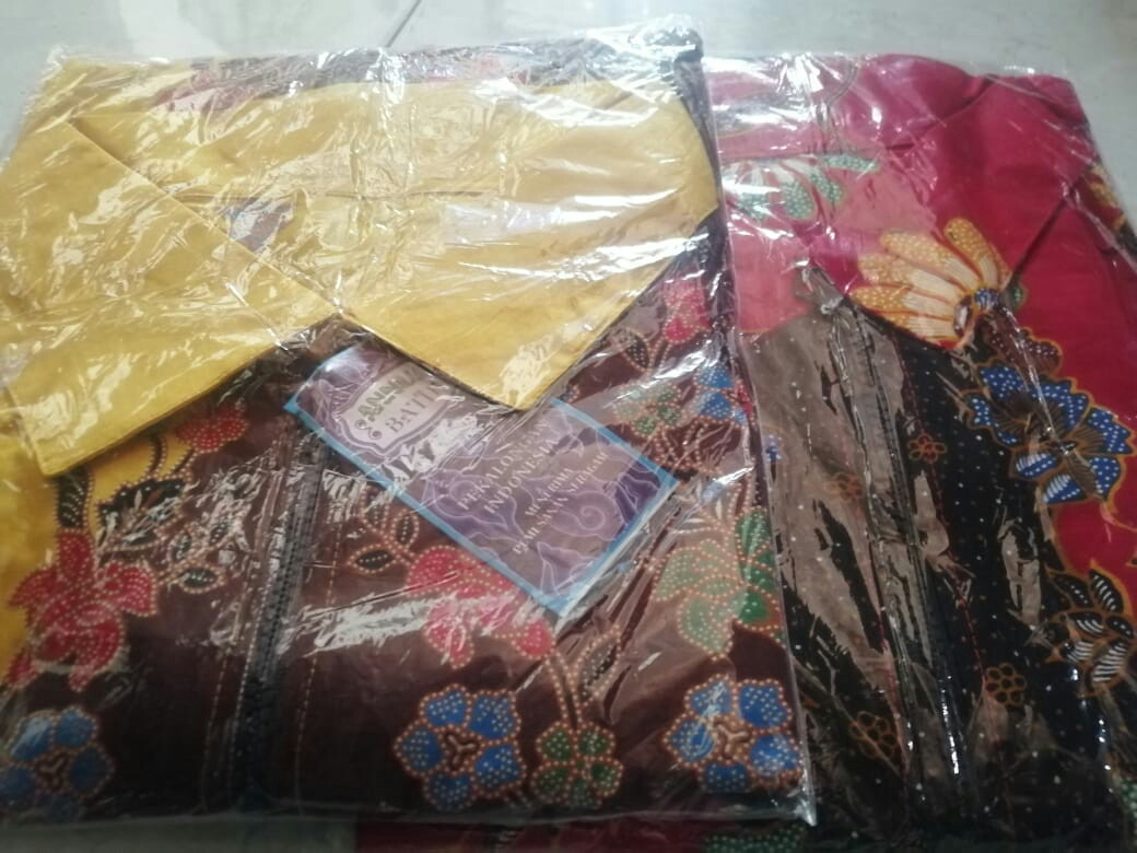 Tunik Batik Halus Salsa Kerah Zip Depan