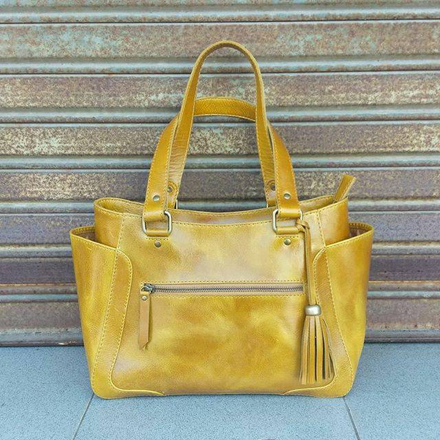 Tas kapal kulit sapi kuning