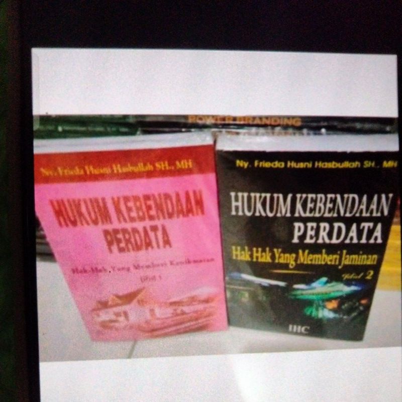 

Hukum kebendaan perdata jilid 1 dan 2 by Frieda husni
