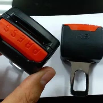 Colokan Safety belt 2 in 1 mobil universal 2 PCS