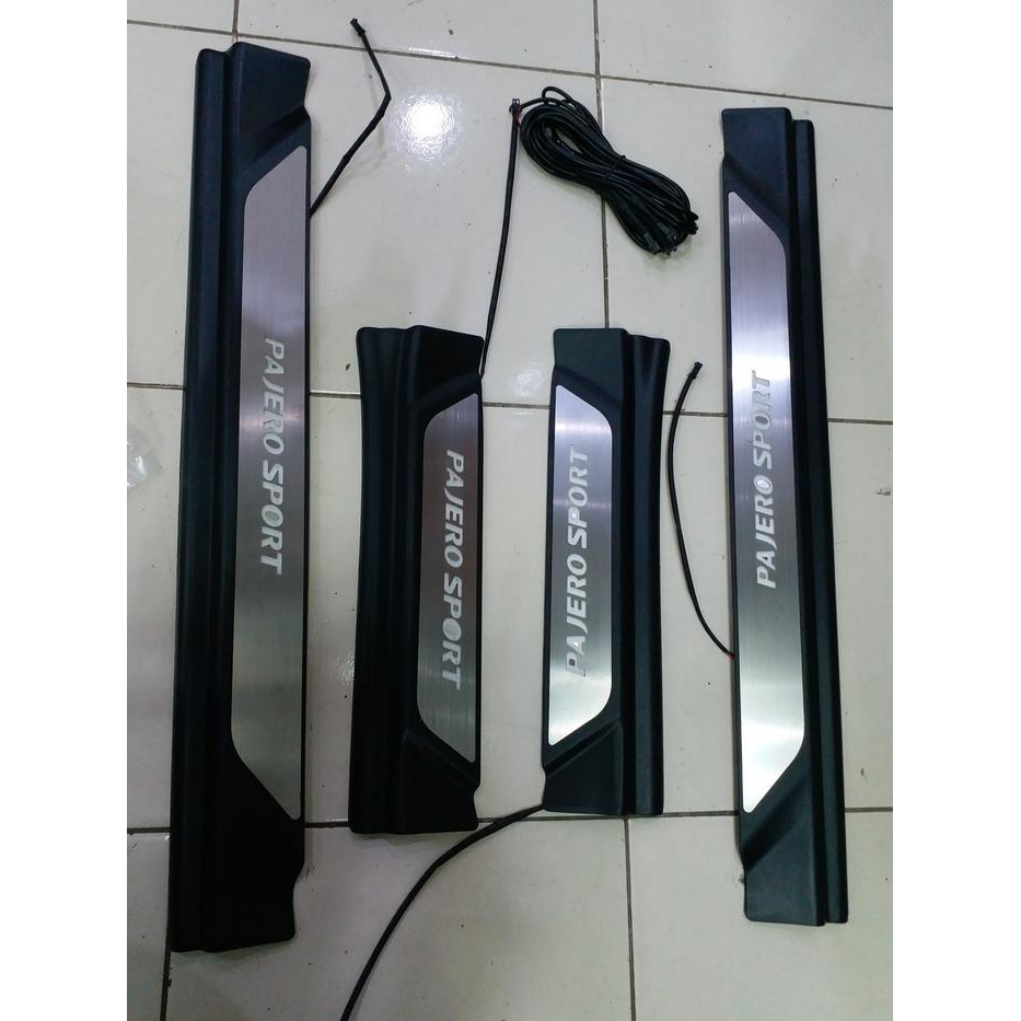 Sillplate samping LED Mobil All New Pajero Sport / Sillplate Samping all new Pajero