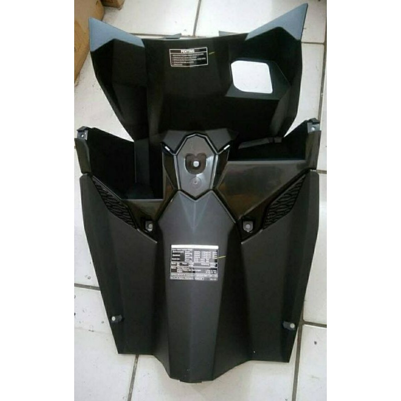 Cover dasbor kontak tengah vario 125/150 esp 2016-2017 original