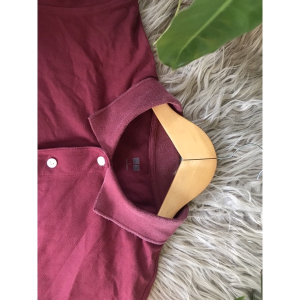 Kaos Kerah Uniqlo Marun Size(L) PL Second keren