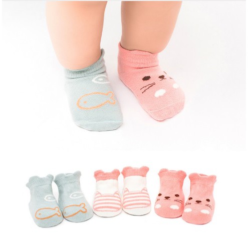 A44 (Satu set 3 pasang) Kaos kaki anak / kaos kaki bayi import dengan nonslip asimetris import