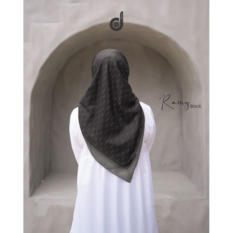 deenay rainy black