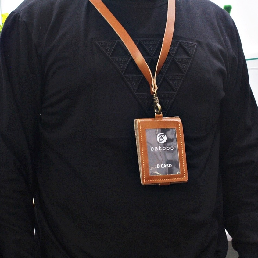 

Batobo Gantungan B001535 ID Card Holder Kulit Asli Lipat Dua