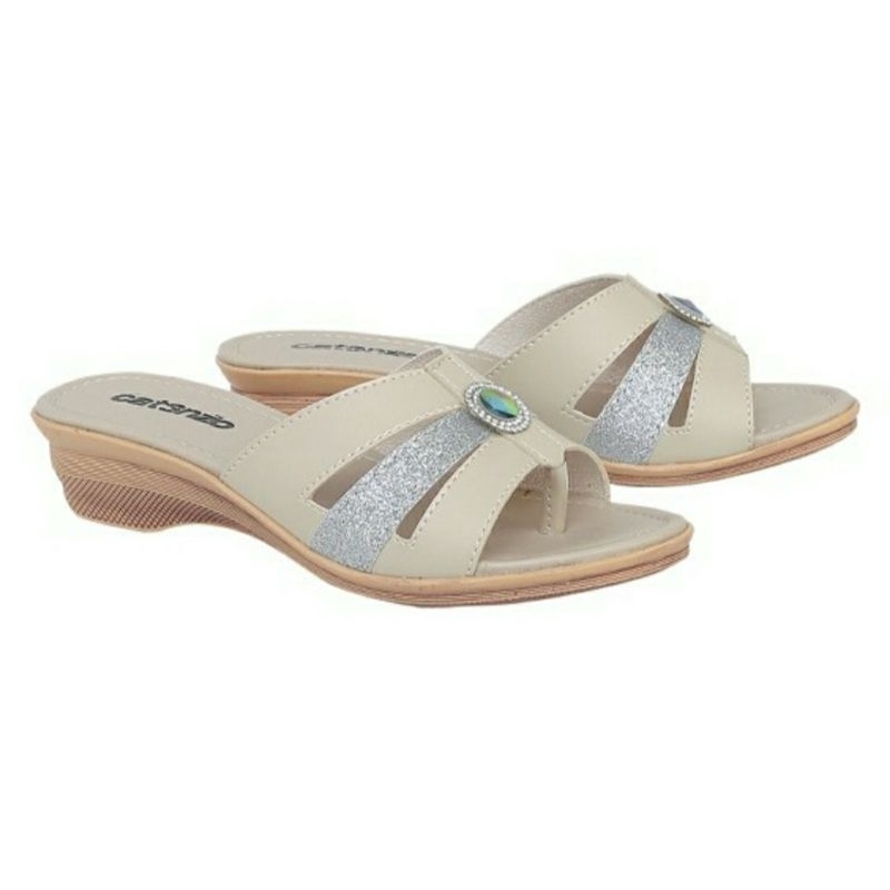 Sendal Wedges Wanita CZ-1 / Slop Ibu Ibu Ngaji Belanja Mall / Sandal Murah Krem, 37