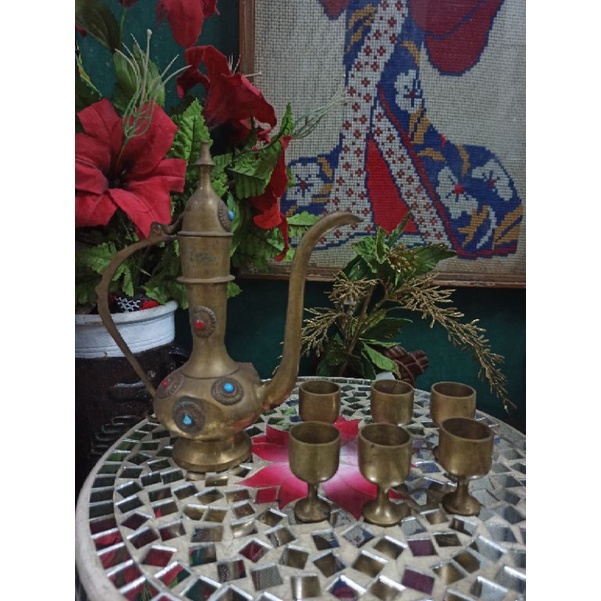 1 set teko Manik India kuningan barang tua kuno. antik(1 teko+6gelas)