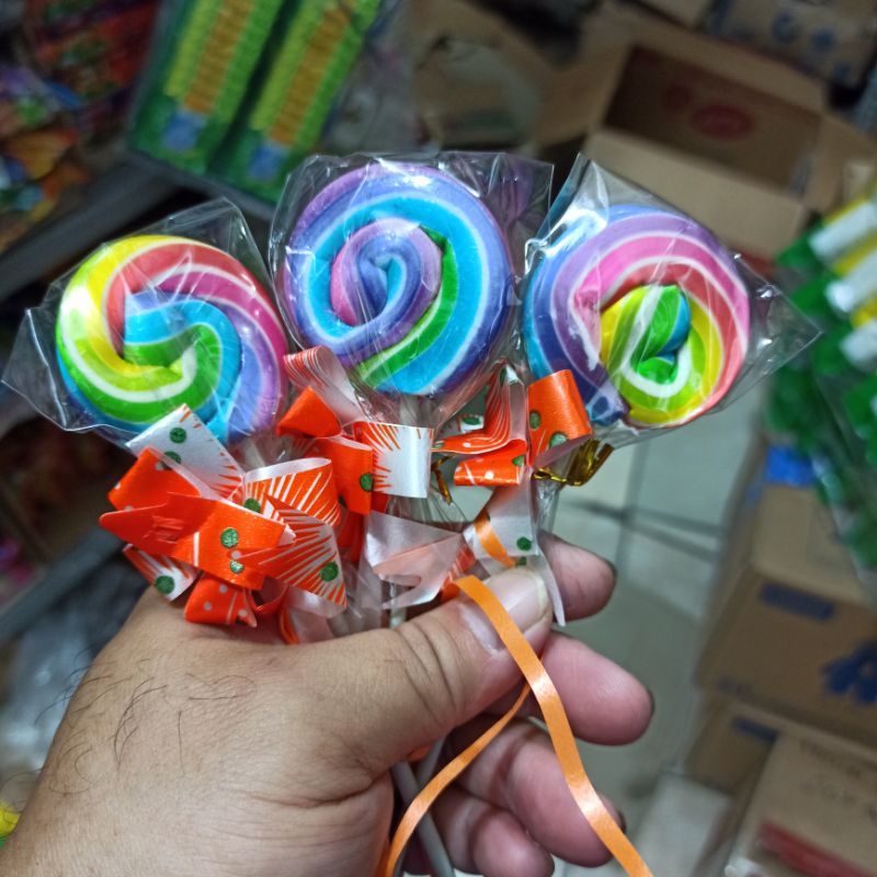 

Permen Lolipop Lollipop Candy King Bentuk Bulat Pita 4Cm Terlaris