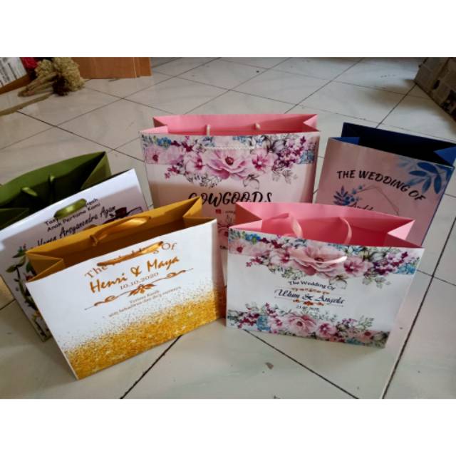 

Paperbag cetak murah mewah harga per lusin/12tas