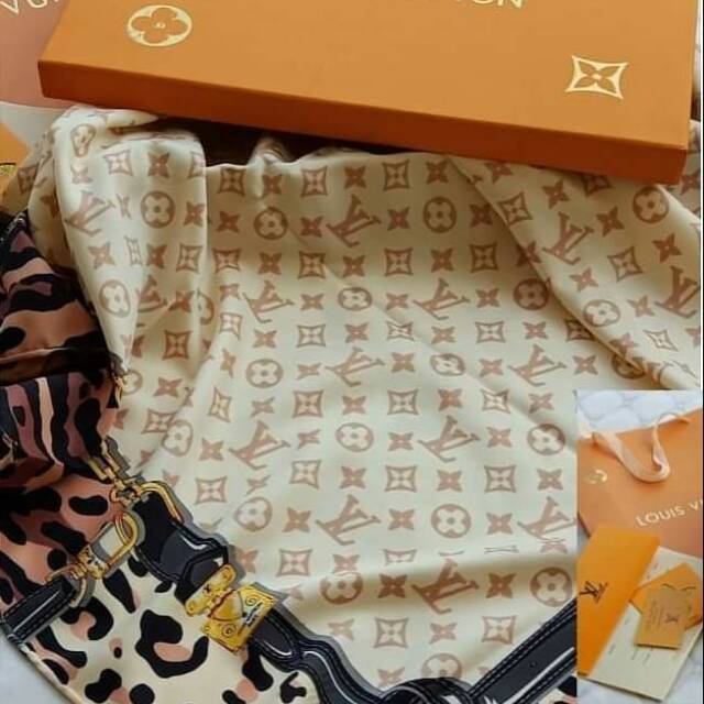 Kerudung LV Louis vuitton KW/hijab segi empat