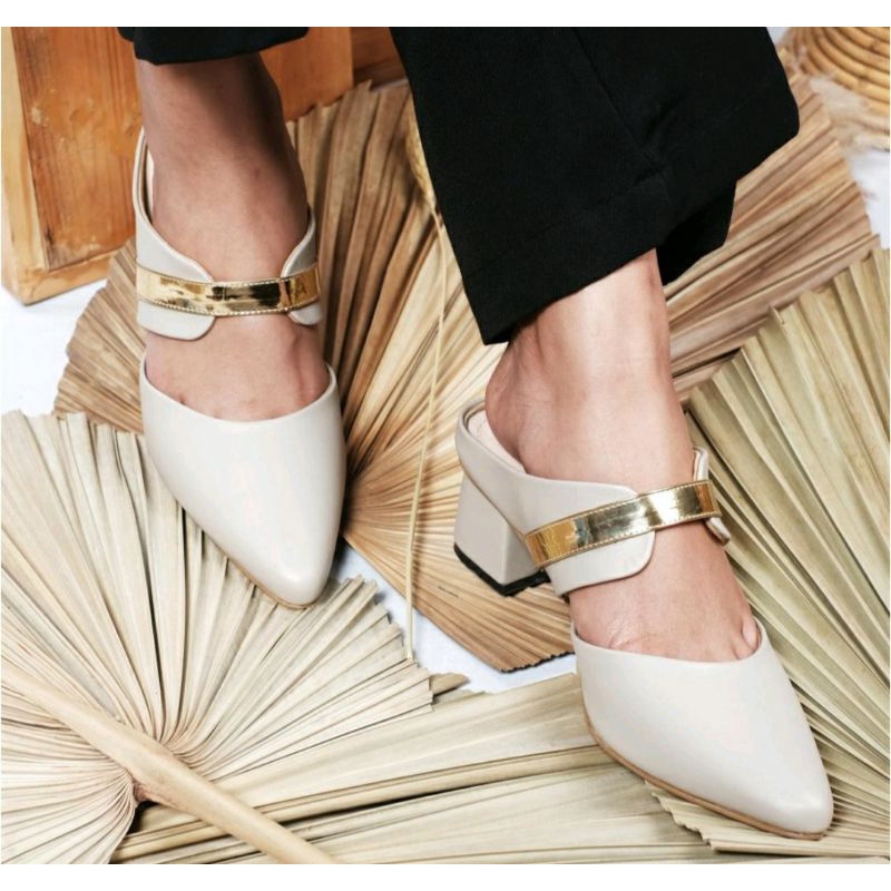 Sepatu Sendal Kulit Wanita Super JUMBO 41-45 Slop Formal Kantoran Big Size Ibu2 Bule Sendal Heels Kaki Gemuk Oversize Jebrag Krem, 44