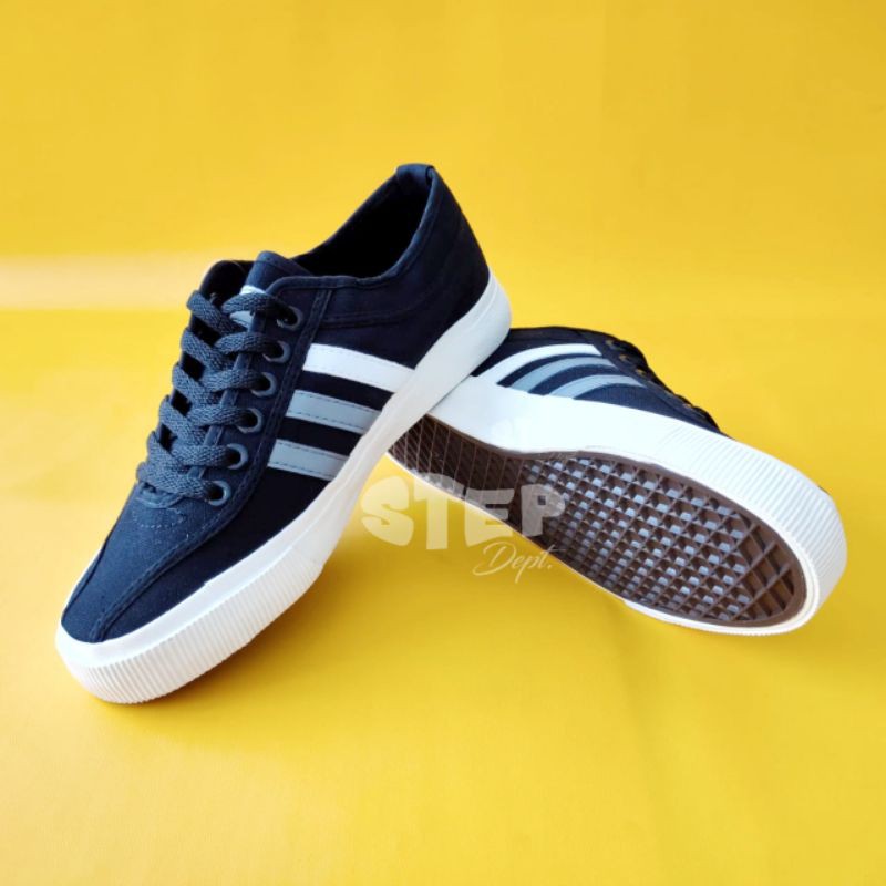 Sepatu Dragonfly Falcon Hitam Putih