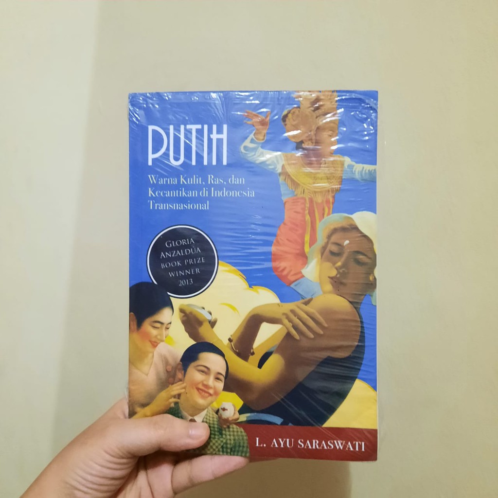 Putih - L.Ayu Saraswati