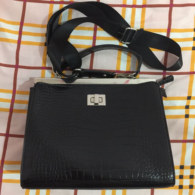 Stradivarius tas hitam black bag