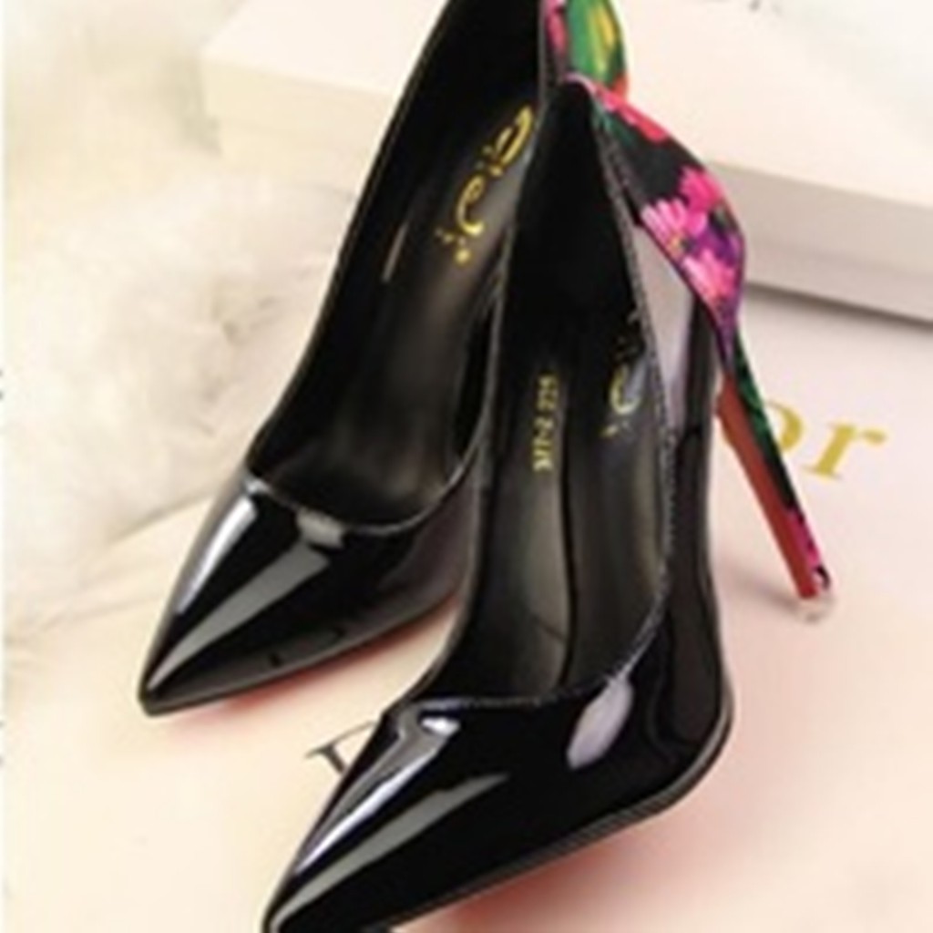 Sepatu Wanita High Heels Hitam - Dior