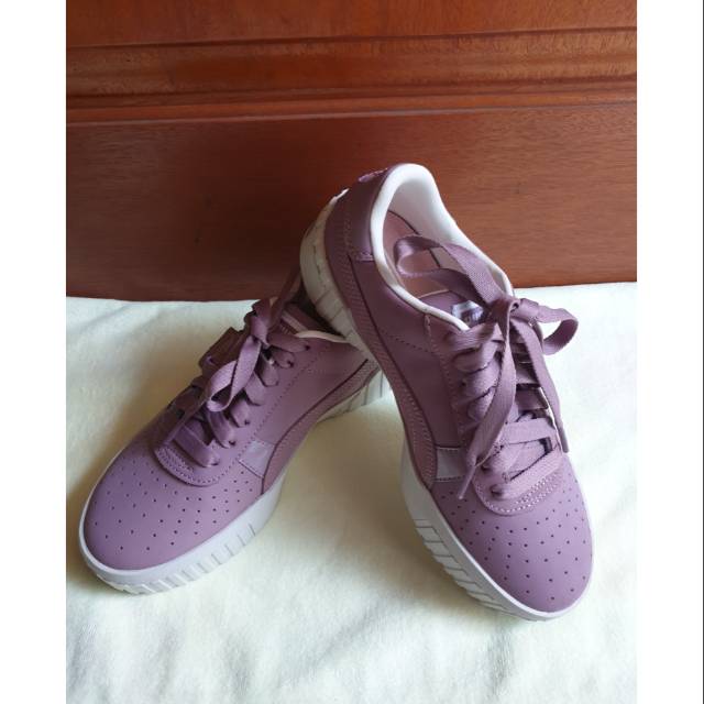 Sepatu Cewek - Puma Cali Nubuck
