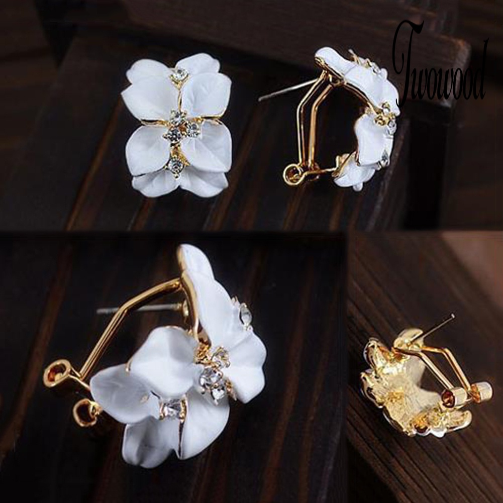 Anting Stud Desain Bunga Gardenia Aksen Berlian Imitasi Untuk Wanita