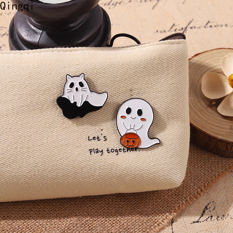 Bros Pin Enamel Desain Hantu Labu Tengkorak Halloween Untuk Aksesoris Tas Ransel