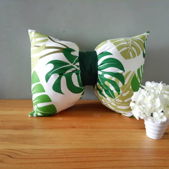 

SEHELAI BENANG - Bantal Pita, ukuran 35×50