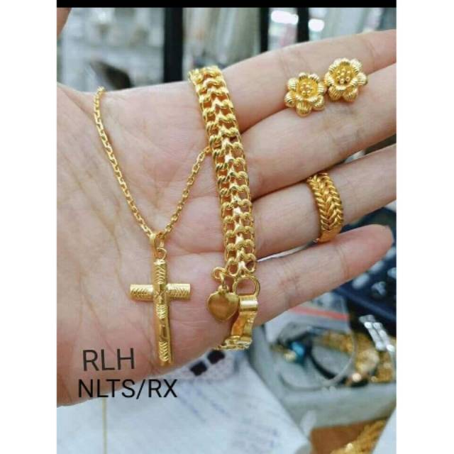 Kalung salib, gelang, cincin,anting teplika mas,persis seperti asli,awet