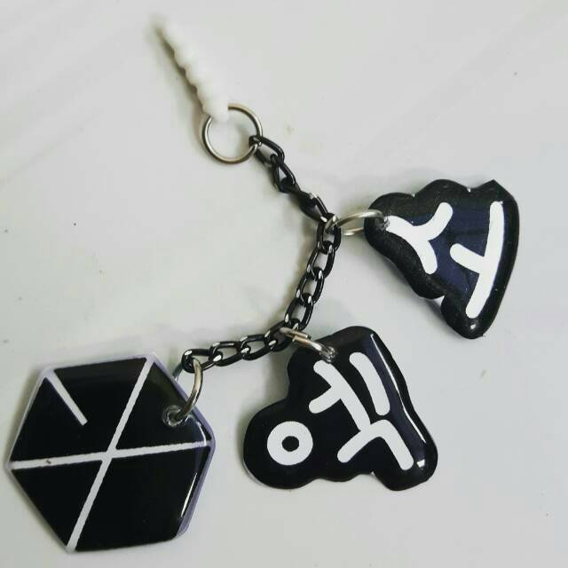 Gantungan strap hp Earplug rantai exo kpop