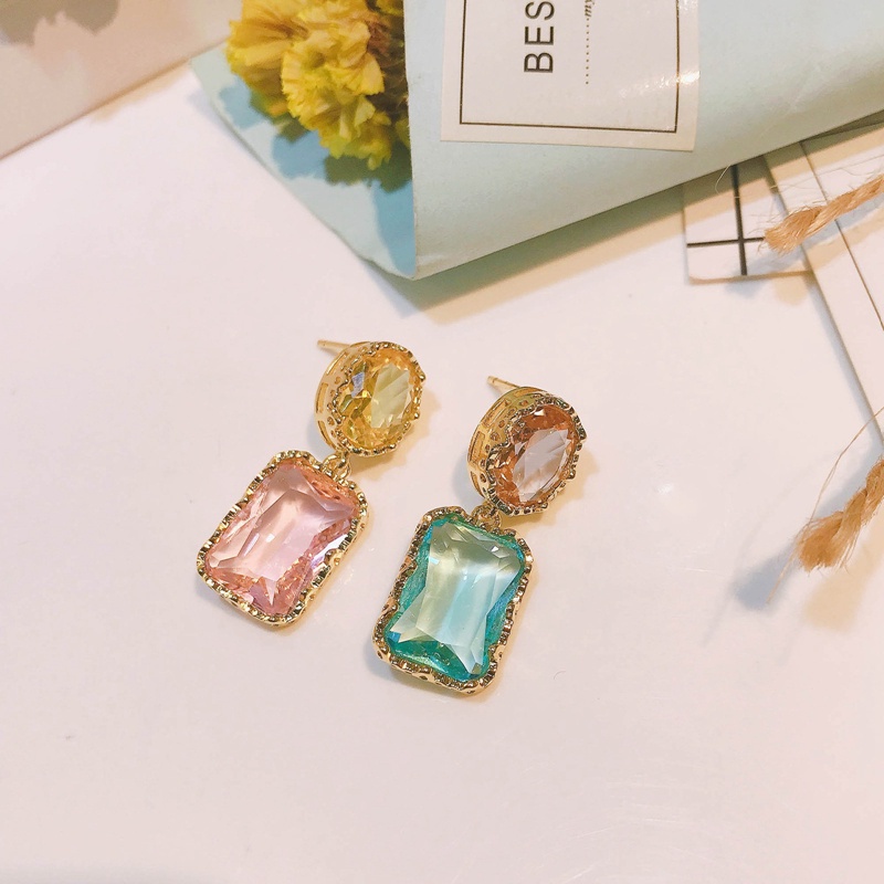 Fancyqube Anting Tusuk Asimetris Bentuk Kotak Hias Zircon Oval Warna Emas Untuk Wanita