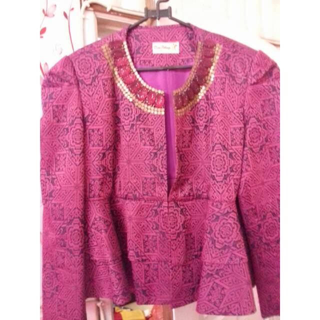 Preloved Blazer Peplum Dian Pelangi