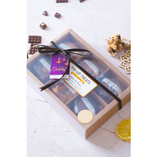 

Diwali Guilt Free Hamper Cake Set