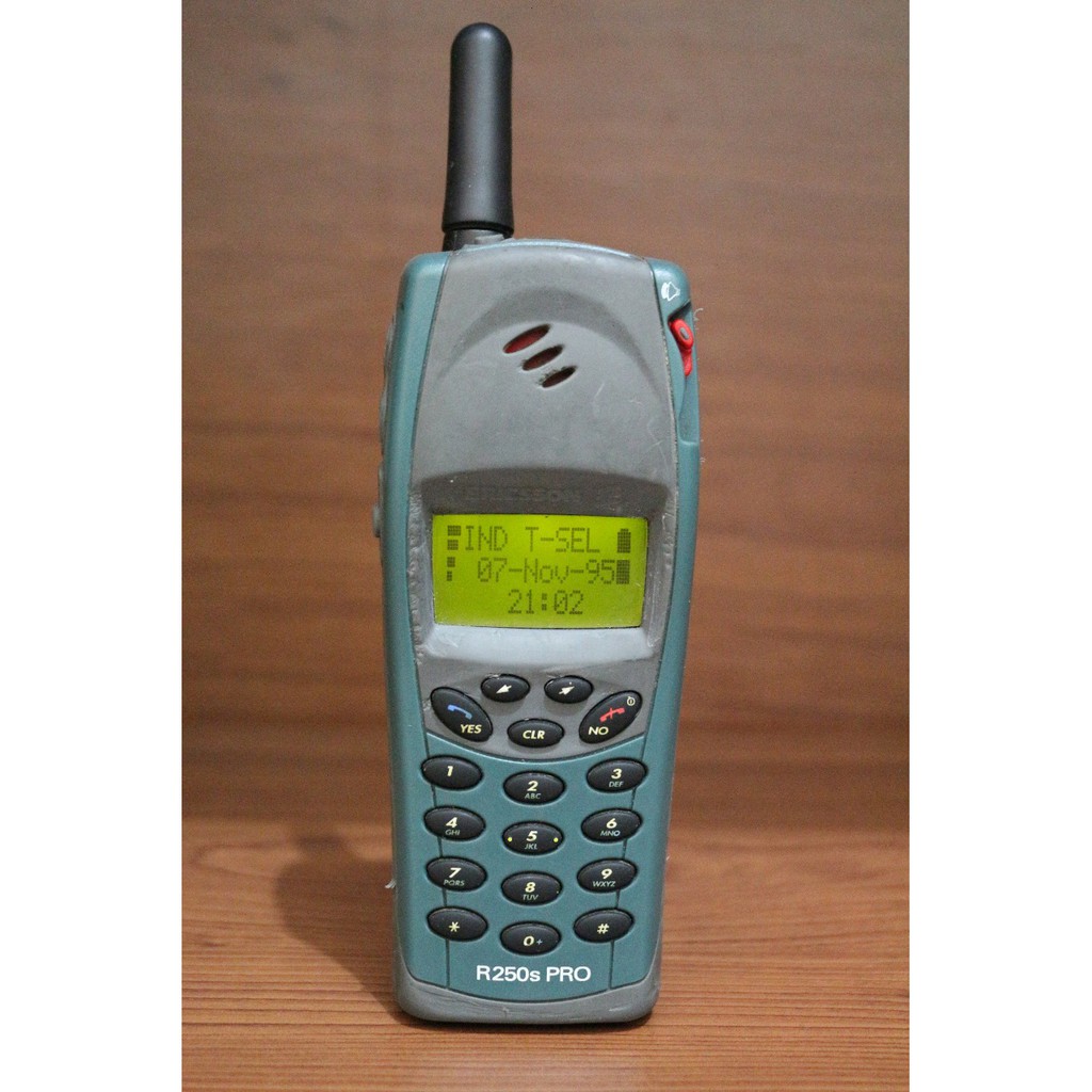 HP Jadul Ericsson R250s Pro Atau R250 Aka  Paus Normal Sinyal Mantap spt R310 R190