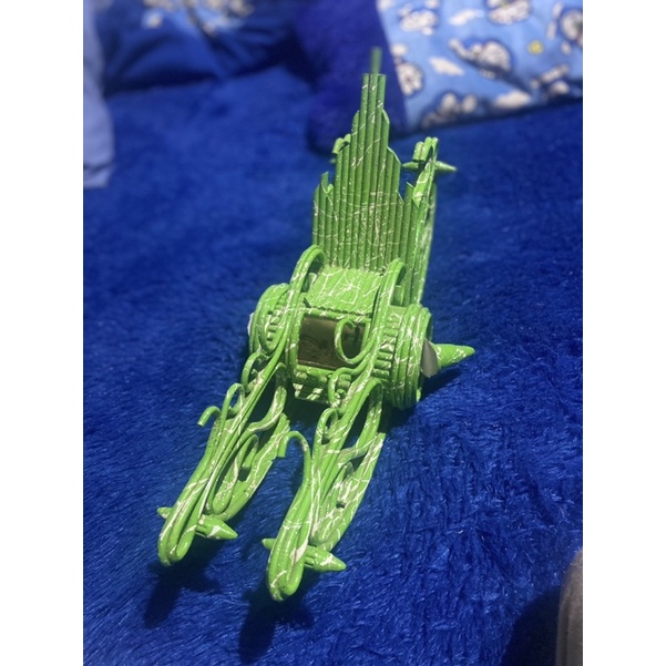 hiasan kereta kencana/kapal pesiar