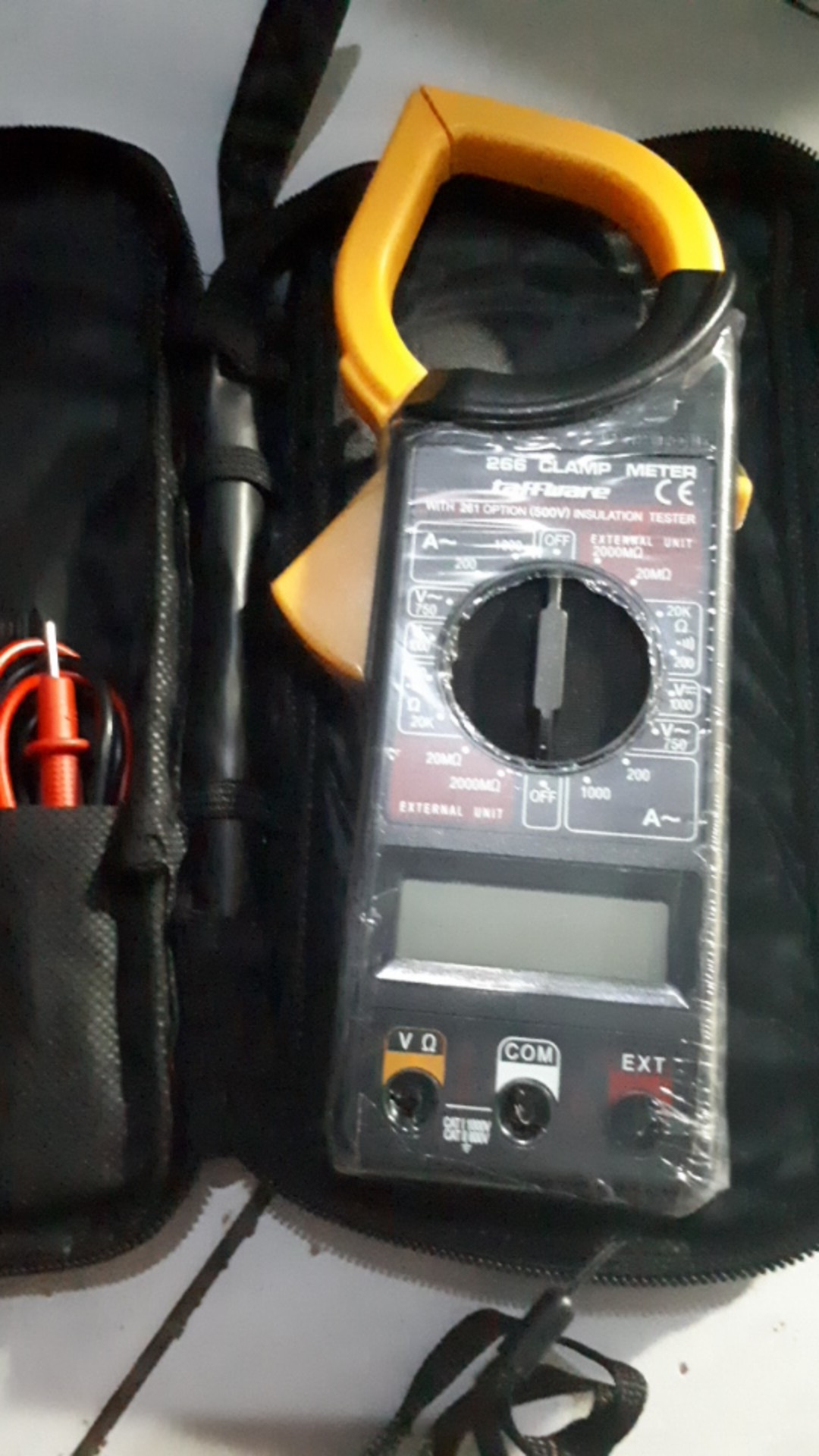 Digital Clamp Multimeter Tang Ampere