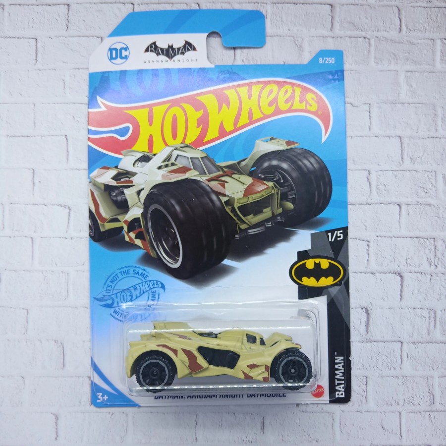 HOT WHEELS BATMAN ARKHAM KNIGHT BATMOBILE HW BATMAN FOREVER ANIMATED SERIES GOLD
