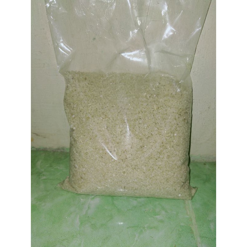 

Tiwul/intil nasi singkong khas jawa