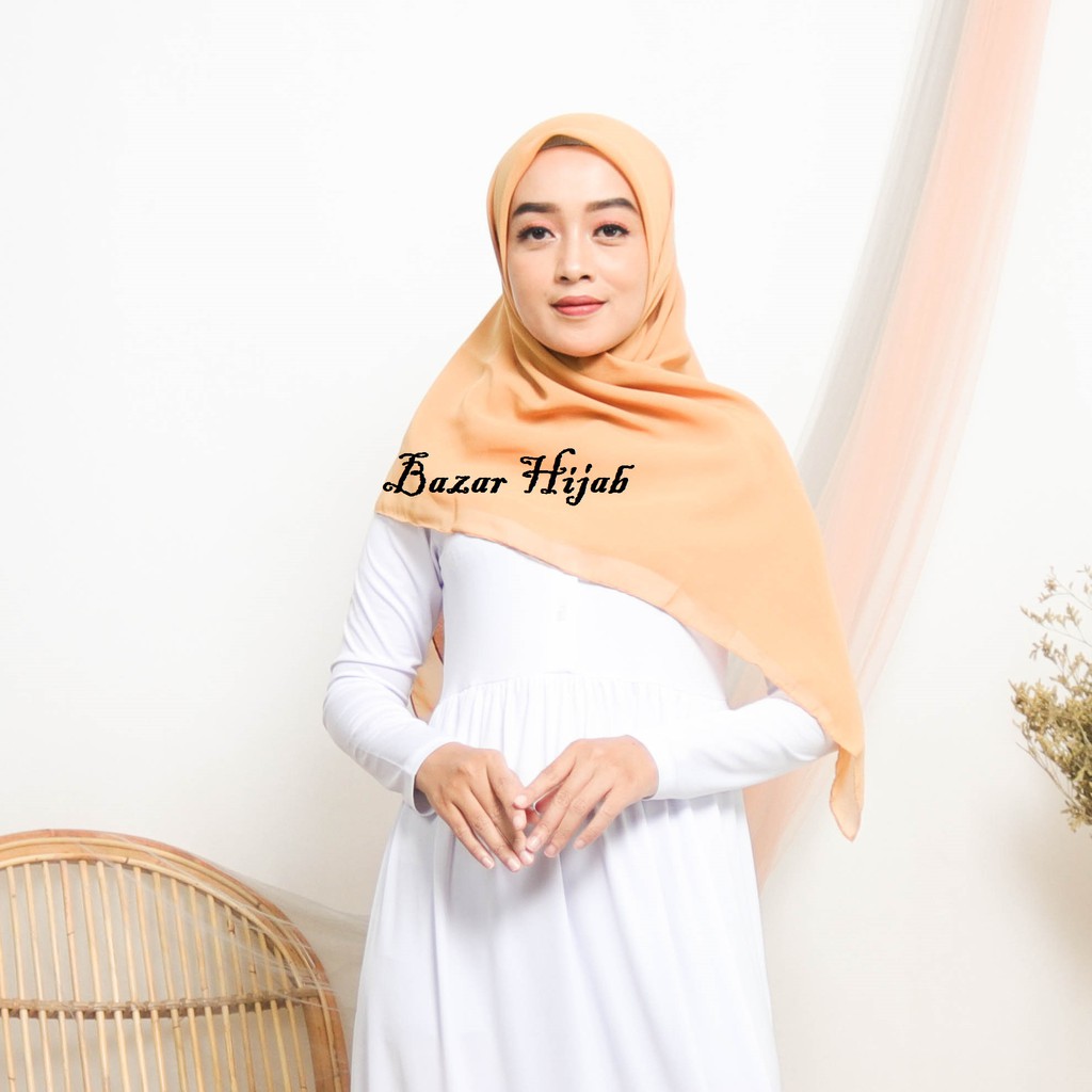 Bella Square Premium / poly cotton / Jahit tepi (BUKAN NECI) / ukuran