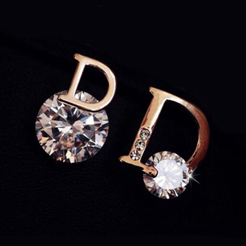 Anting Tusuk Gantung Asimetris Bentuk Huruf D Gaya Eropa / Amerika / sexy Berkilau Untuk Wanita