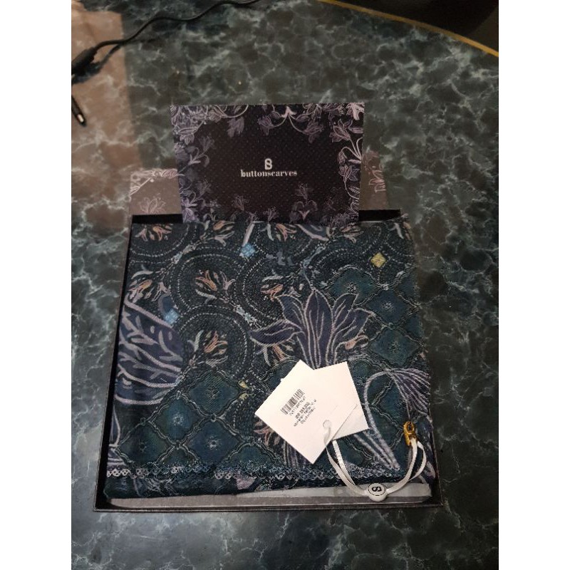 buttonscarves maharani navy