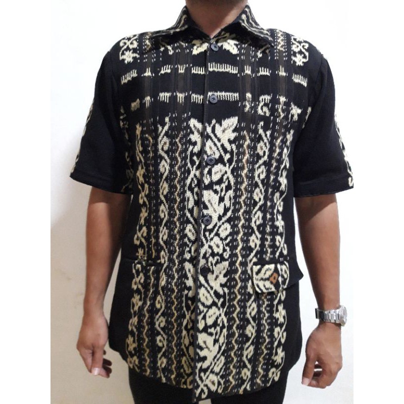 Kemeja Safari Tenun NTT