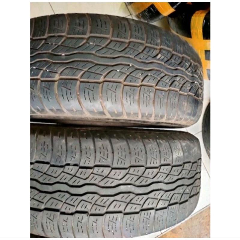 Ban Mobil Copotan Merek Bridgestone Dueler Ukuran 235 60 R16 Second Tubles