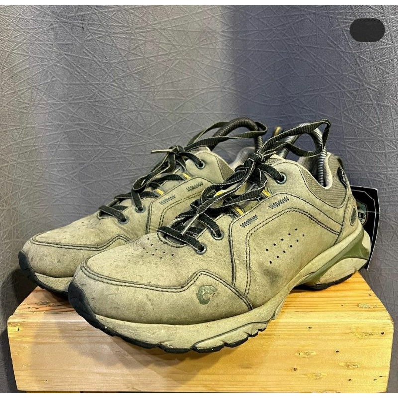 sepatu gunung nepa original second / sepatu tracking / sepatu second ori murah