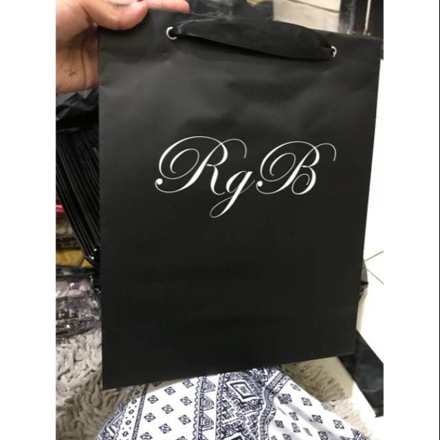 

PAPER BAG RGB (PxLxT = 25x10x31)
