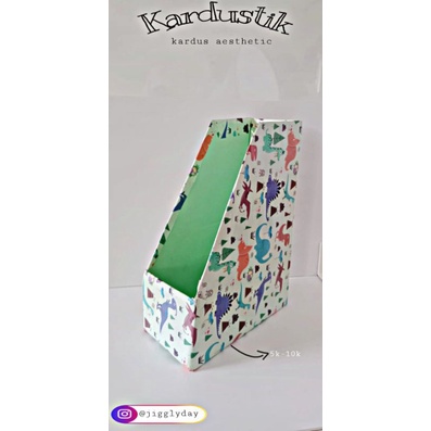 

tepat buku dari kardus