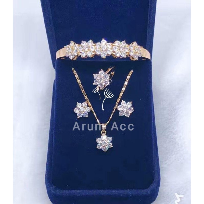 Perhiasan emas satu set dewasa anti karat terbaru simple
