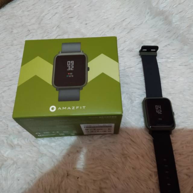 Amazfit Bip second like new warna Hijau. pemakaian seminggu lebih