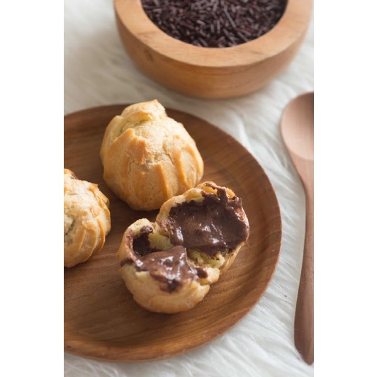 

Kue Soes/Kue Sus/Cream Puff 12pcs - COKELAT