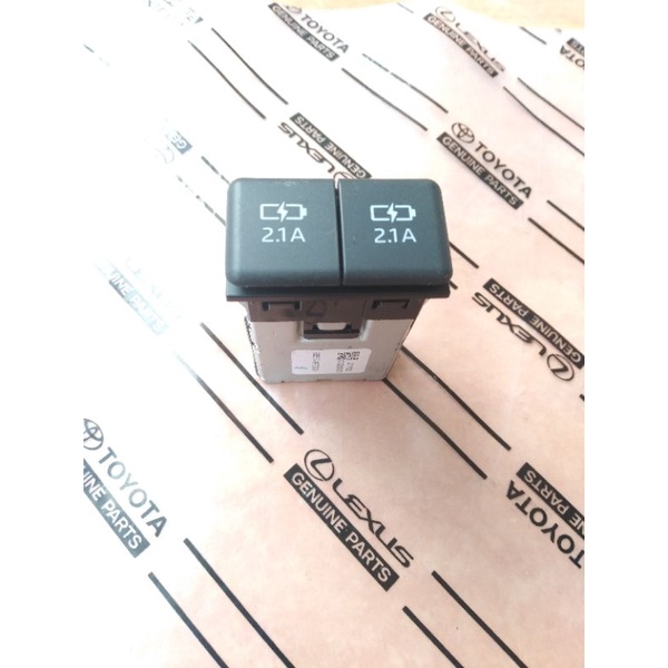 CHARGER CAS USB TOYOTA INNOVA REBORN - FORTUNER -YARIS - VIOS ORI