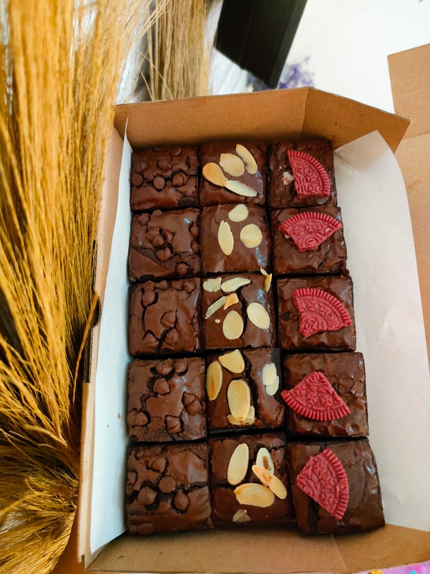 Loyang Brownies Sekat 10x10x4/loyang Roti Unyil/ Loyang Sekat Mini