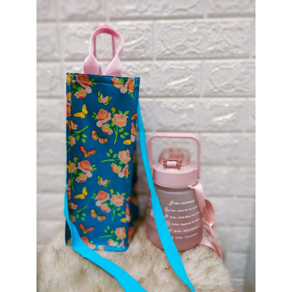 TAS BOTOL MINUM GEMOY SIZE 2 LITER TALI PANJANG BAHAN WATERPROOF MOTIF ROSE BUNGA TERLARIS